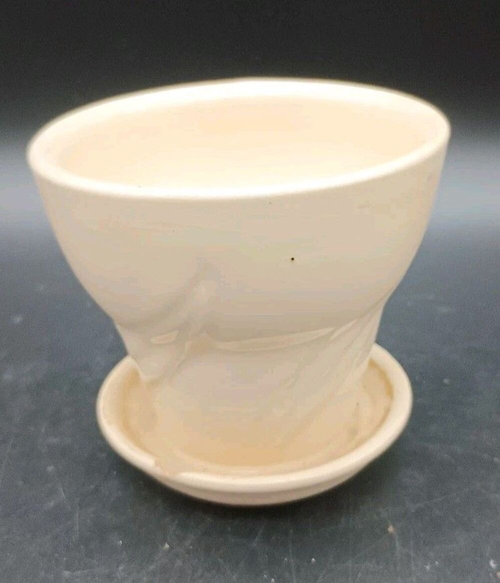 Vtg Ceramic Planter Small Ivory Attached Saucer Leaves Waving Grass